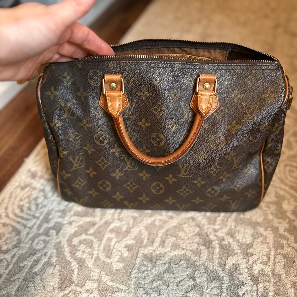 Louis Vuitton speedy 30